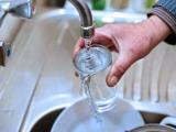 Ali veste, kdaj piti hladno in kdaj mlačno vodo?